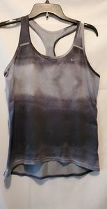 NIKE dri-fit tank Medium with reflective lines